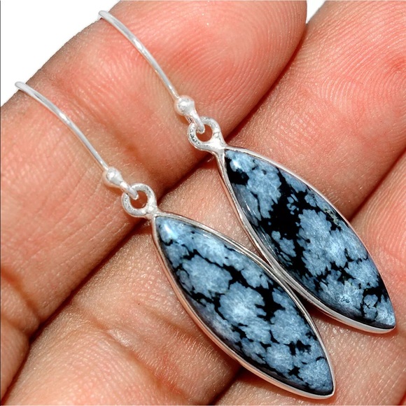 Shellys Boutique Jewelry - BOUTIQUE SNOW FLAKE OBSIDIAN 925 SILVER EARRINGS